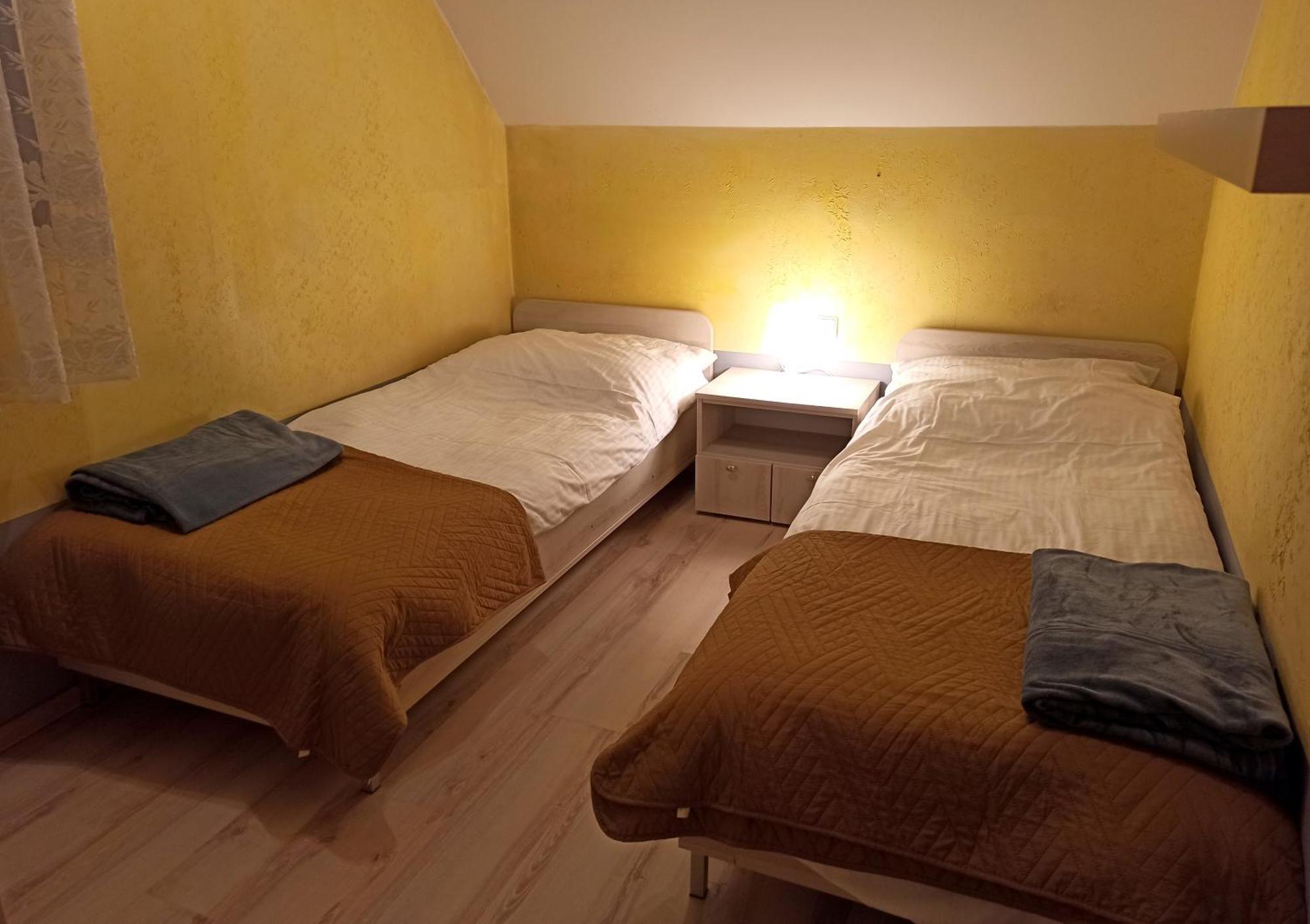 Apartaments Gory ニエジツァ・ザメク エクステリア 写真